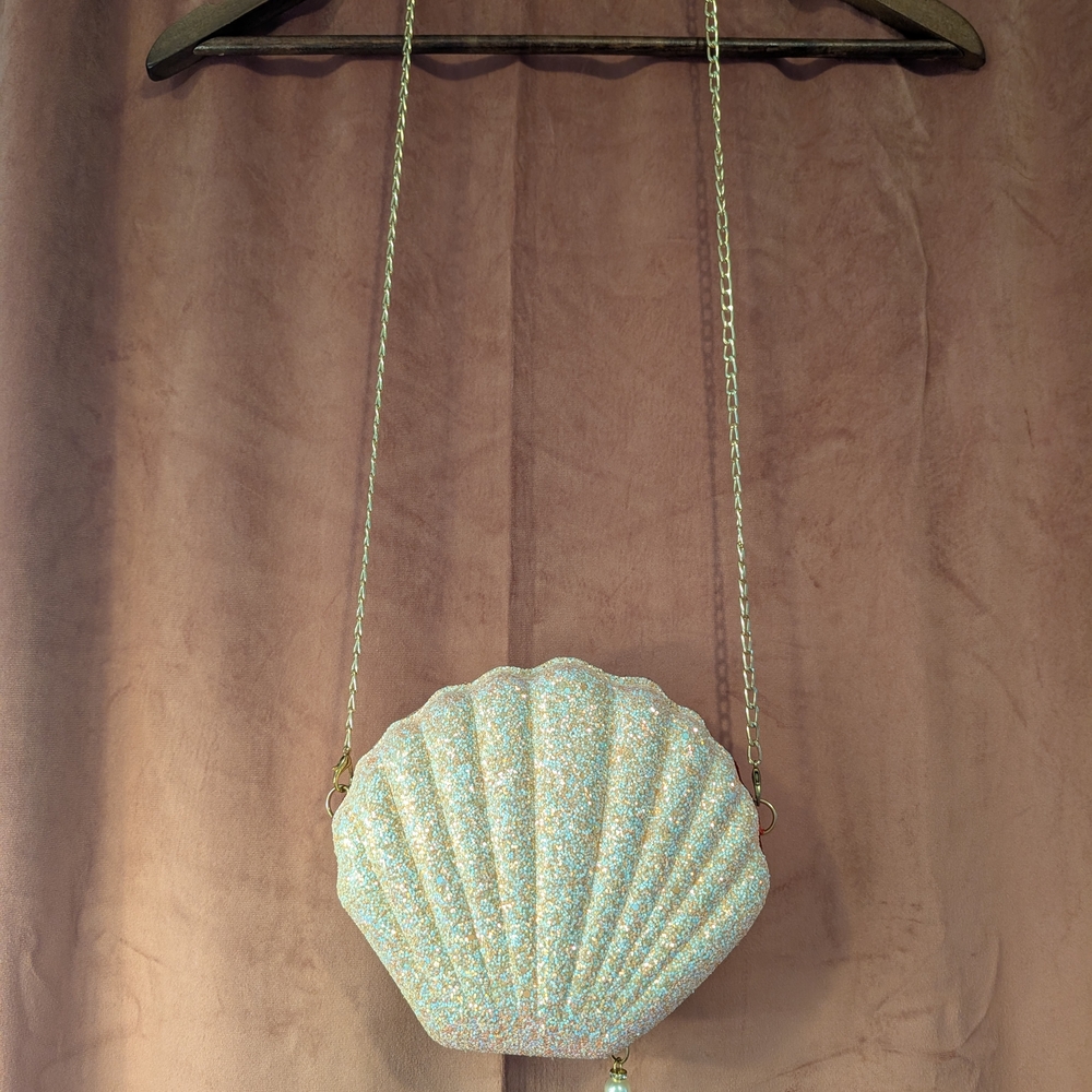 Glittery Light Pink Shell-Shaped Crossbody Bag